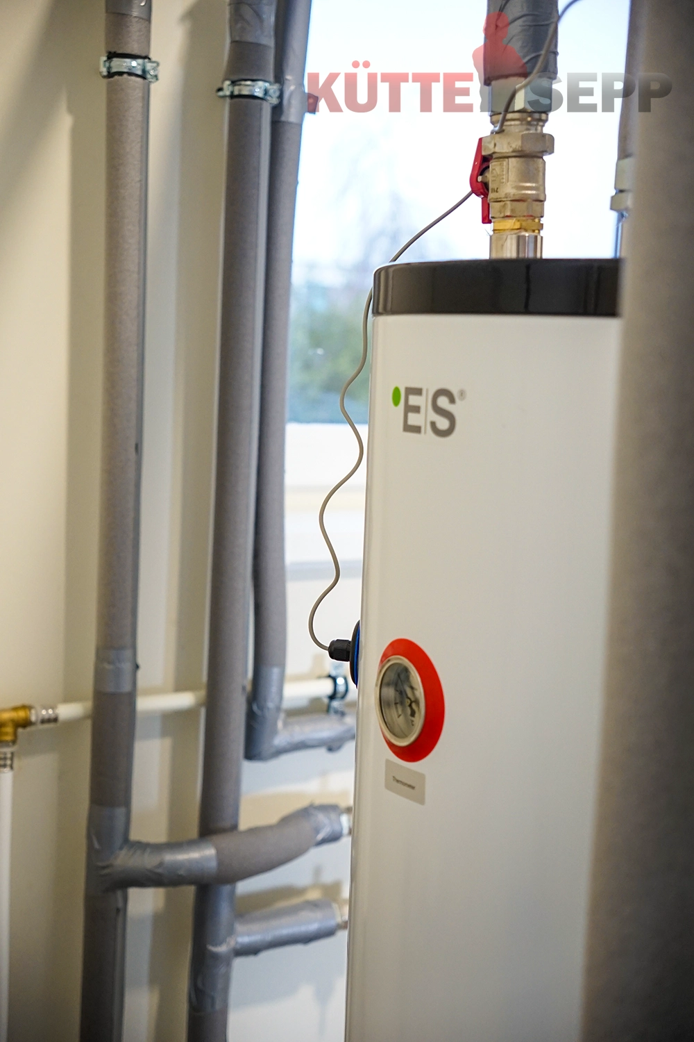 Õhk-vesi soojuspumba paigaldus eramusse Laagris – küttesüsteemi paigaldus